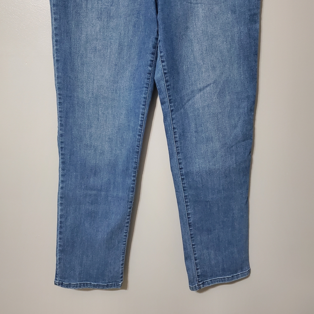 Bandolino Mandie Classic Blue Straight Leg Women's Jeans - Picture 3 of 9